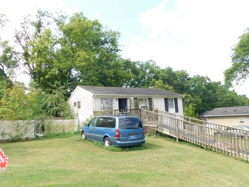 207 Sunset Blvd, Gallatin, TN, 37066-2035 | Card Image