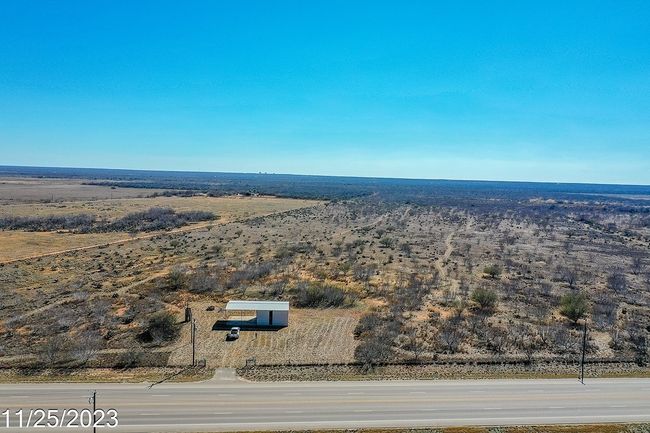 3 Us Hwy 85, Home with 0 bedrooms, 0 bathrooms and null parking in Dilley TX | Image 27