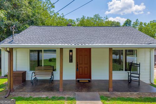 1813 W Currahee St, Toccoa, GA, 30577-3925 | Card Image