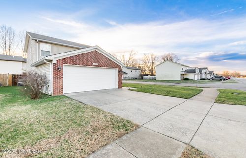 6233 Valley Forest Dr, Louisville, KY, 40219-5923 | Card Image