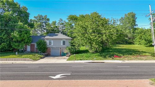 6684 W 151st St, Overland Park, KS, 66223-2518 | Card Image