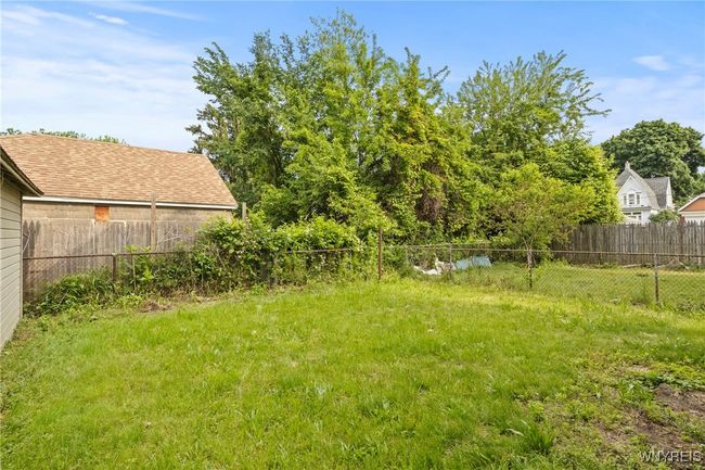 1319 Electric Ave, Home with 6 bedrooms, 2 bathrooms and null parking in Lackawanna NY | Image 6