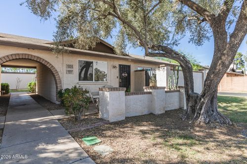 1005 W Laguna Dr, Tempe, AZ, 85282-4661 | Card Image