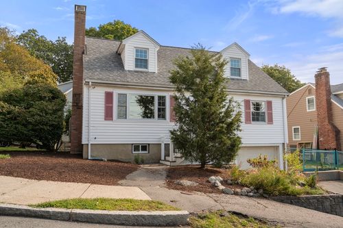 5 Peck Ave, Arlington, MA, 02476-5713 | Card Image