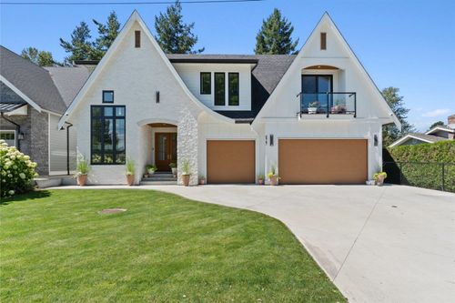 6967 Centennial Dr, Chilliwack, BC, V2R1J7 | Card Image