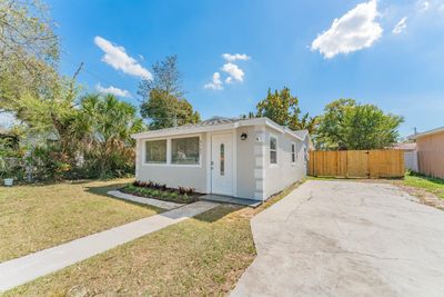 3107 E Shadowlawn Avenue, House other with 4 bedrooms, 1 bathrooms and null parking in Tampa FL | Image 2