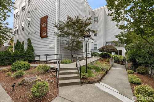 apt-205-6547 42nd Ave Sw, Seattle, WA, 98136-3200 | Card Image