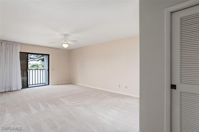 UNIT-203 - 537 Lake Louise Cir, Condo with 2 bedrooms, 2 bathrooms and null parking in NAPLES FL | Image 14