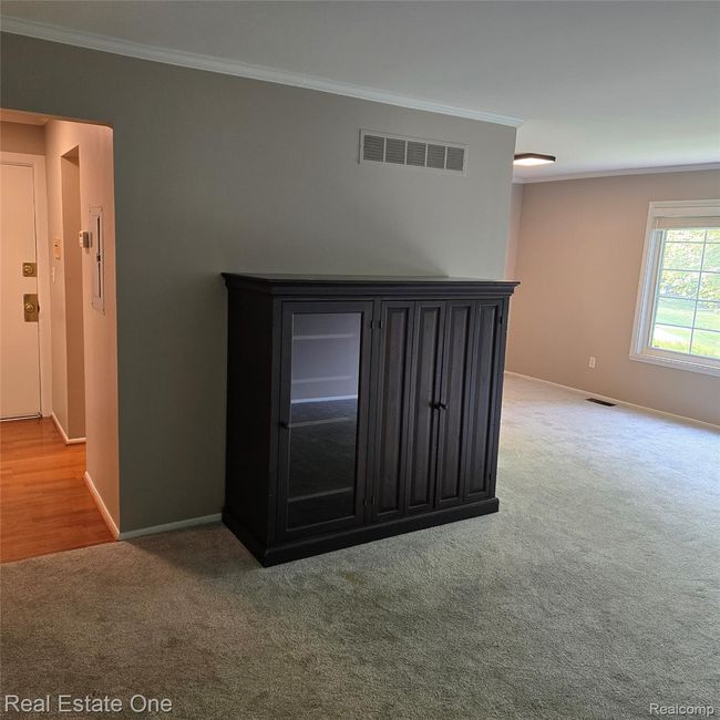 Living room 2.jpg | Image 12