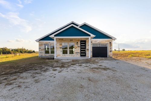 179 Eely Road, McDade, TX, 78650 | Card Image