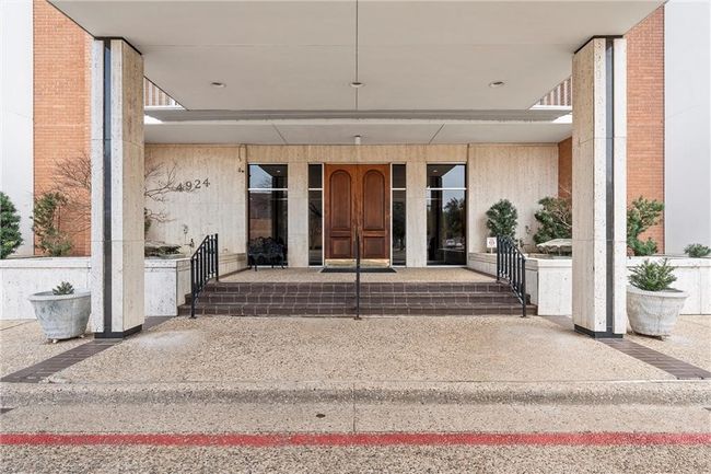 front doors | Image 13