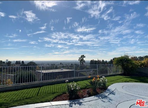 5248 Los Encantos Way, LOS ANGELES, CA, 90027 | Card Image