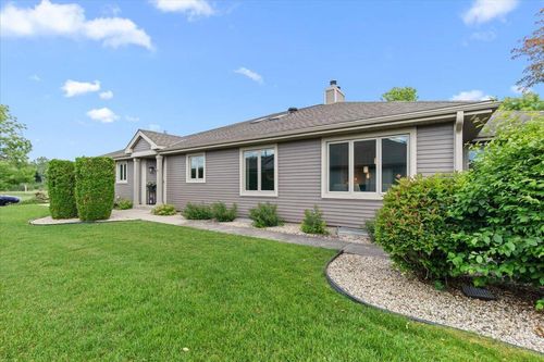 W173N8073 Shady Lane, Menomonee Falls, WI, 53051 | Card Image