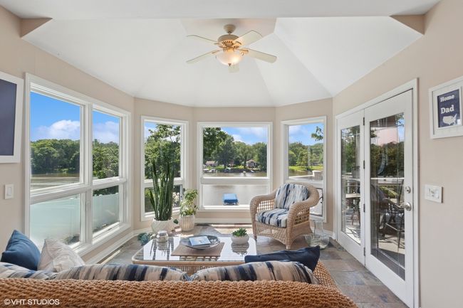 6N142 Riverside Dr, House other with 4 bedrooms, 4 bathrooms and 2 parking in St. Charles IL | Image 10