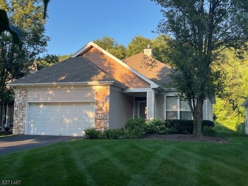 51 Tannery Hill Dr, Hamburg, NJ, 07419-1236 | Card Image