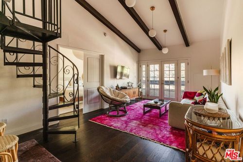 4319-2700 Cahuenga Blvd, Toluca Lake, CA, 91602-2701 | Card Image