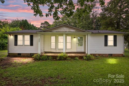 200 Southwood Park Road, Mooresville, NC, 28117 | Card Image