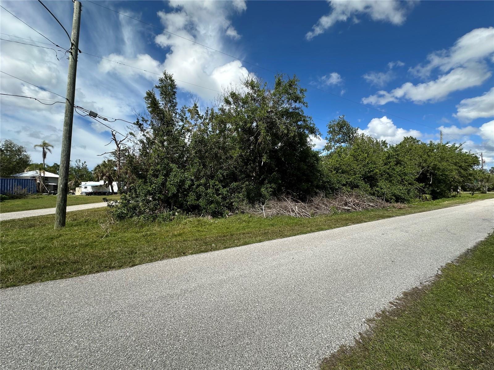 Land in PORT CHARLOTTE 5