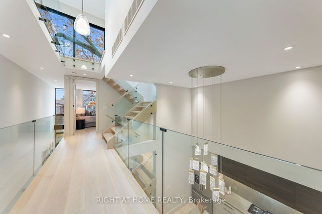 37 Kenilworth Ave, House other with 4 bedrooms, 6 bathrooms and 1 parking in Toronto ON | Image 32