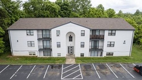 d8-136 Jack Miller Blvd, Clarksville, TN, 37042-4840 | Card Image