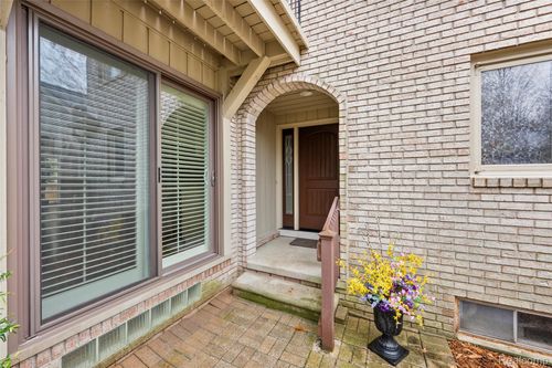 1204 S Timberview Trl, Bloomfield Hills, MI, 48304-1506 | Card Image