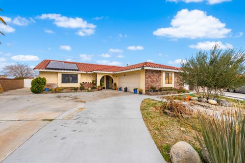1827 Louise Ave, Lancaster, CA, 93534-2055 | Card Image