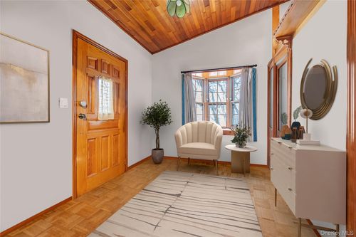 40-19 218th St, Bayside, NY, 11361-2333 | Card Image