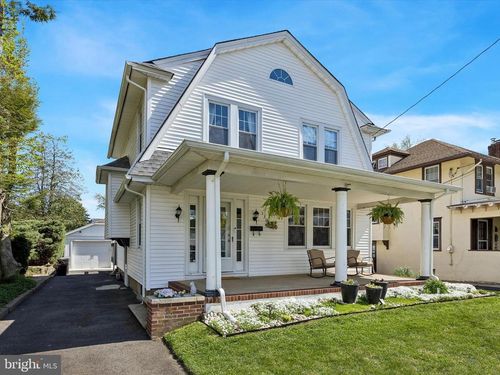 530 Greenway Ave, Ewing, NJ, 08618-2433 | Card Image