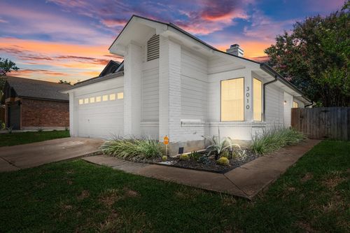 3010 Siskin Dr, Austin, TX, 78745-7555 | Card Image