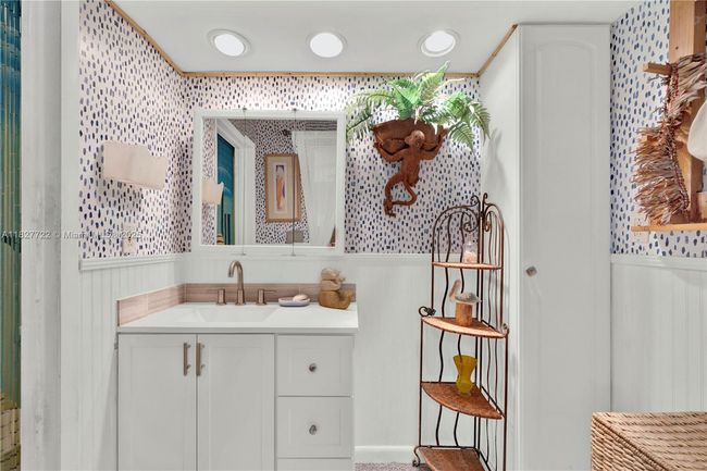 9381 Nw 41 St Pl, House other with 4 bedrooms, 3 bathrooms and null parking in Sunrise FL | Image 15