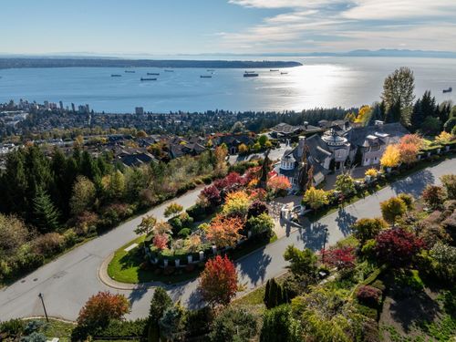 2743 Willoughby Rd, West Vancouver, BC, V7S3K3 | Card Image