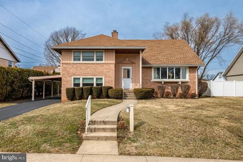 2405 Garden Ln, READING, PA, 19609-1240 | Card Image