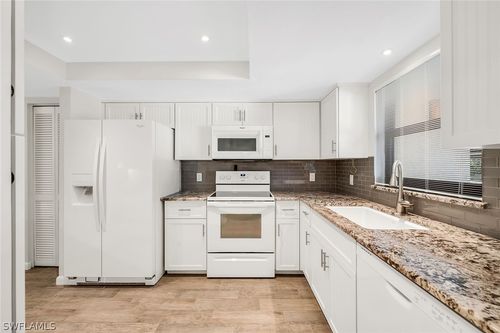 b106-4955 Pepper Cir, NAPLES, FL, 34113-4161 | Card Image