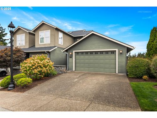 10211 Se Bristol Ln, Happy Valley, OR, 97086-5401 | Card Image