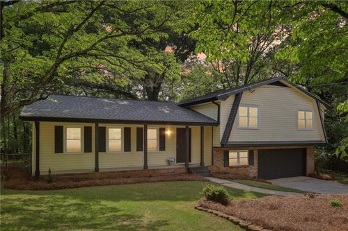218 Deerwood Ct Se, Smyrna, GA, 30082-3916 | Card Image