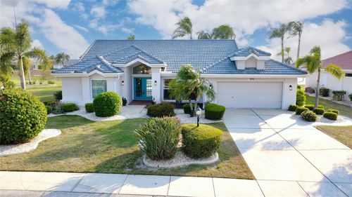 1211 Peridot Ln, SUN CITY CENTER, FL, 33573-6466 | Card Image
