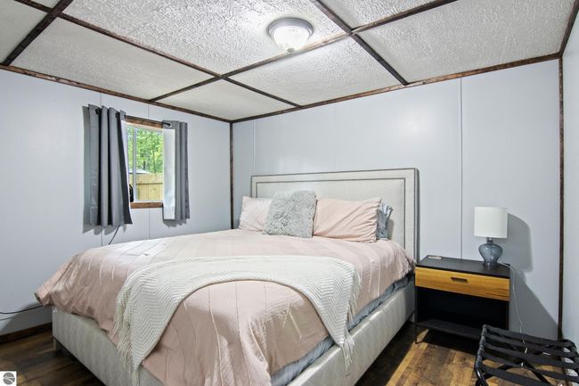 6015 Crystal Beach Rd Nw, House other with 4 bedrooms, 2 bathrooms and null parking in Rapid City MI | Image 25