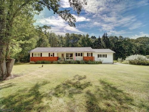 18 Old Traveled Way, Ledgewood, NJ, 07852-2500 | Card Image