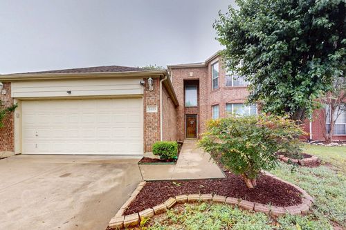 8413 Vicksburg Ln, Fort Worth, TX, 76123-1632 | Card Image