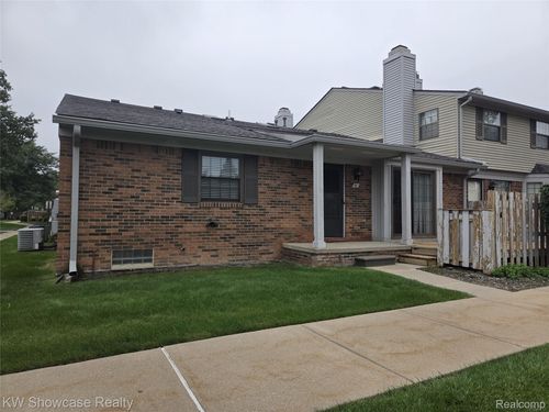 2101 Vine Way Dr, Canton, MI, 48188-4810 | Card Image