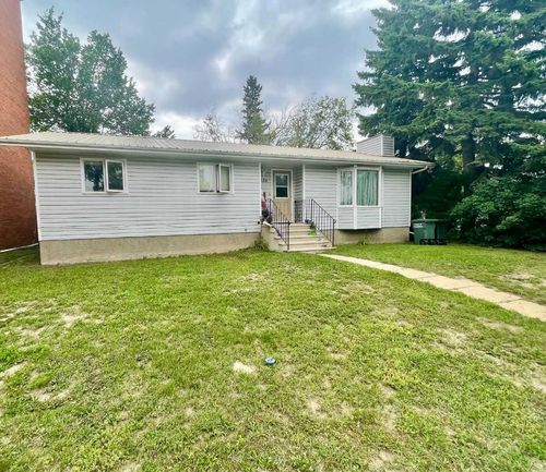 4836 50 Ave, Vermilion, AB, T9X1T6 | Card Image