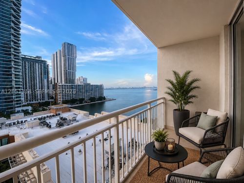 1107-2000 N Bayshore Dr, Miami, FL, 33137-5122 | Card Image