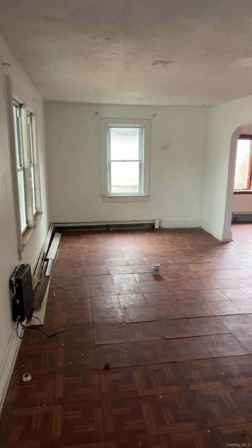 48 Pleasant Ave, Roosevelt, NY, 11575-2125 | Card Image