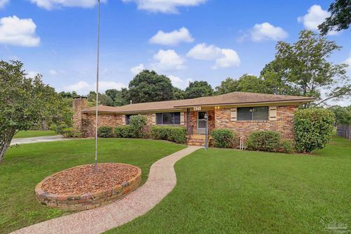 671 Nagel Dr, Pensacola, FL, 32503-5018 | Card Image