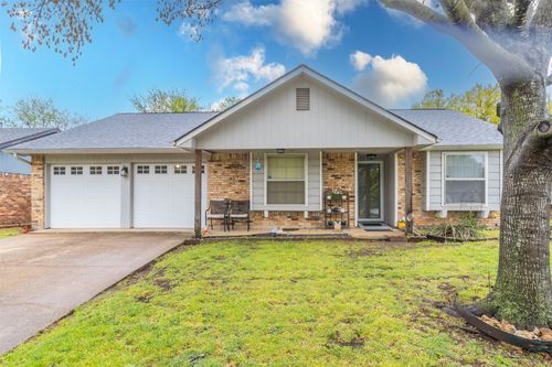 7341 Weatherwood Rd, Fort Worth, TX, 76133-6838 | Card Image