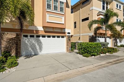 562 Rivercrest Lane, Townhouse with 3 bedrooms, 3 bathrooms and null parking in Tarpon Springs FL | Image 2