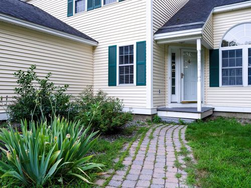 2-210 Kent Farm Rd, Hampstead, NH, 03841-2141 | Card Image