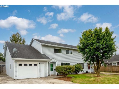 1009-11--1 Grove Ave, Tillamook, OR, 97141 | Card Image