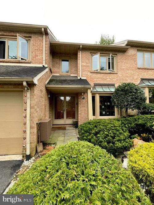 101 Amity Dr, CHESTERBROOK, PA, 19087-5508 | Card Image