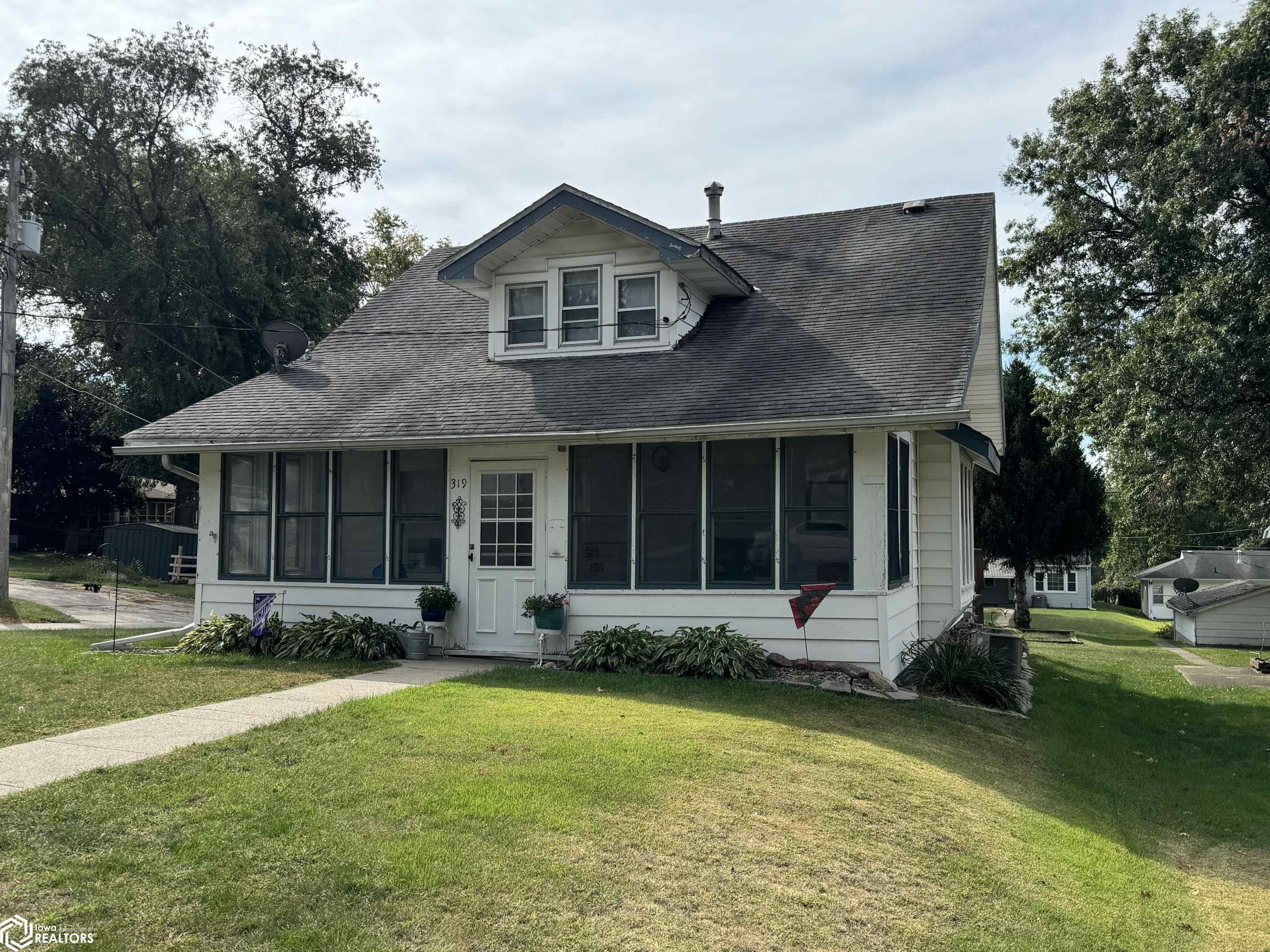 Freeman Ave, Audubon, IA 50025